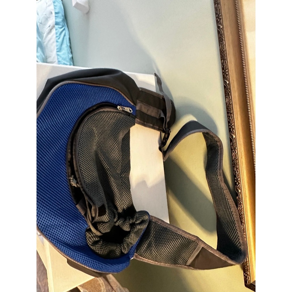 Pet shoulder carrier Like new small dog/cat